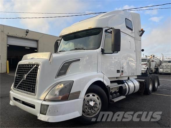 Volvo VNL64T670 Çekiciler