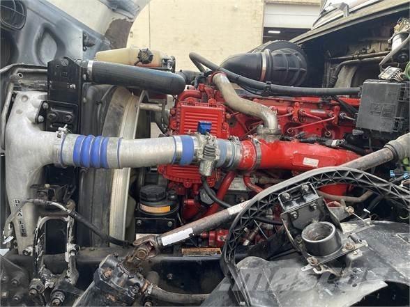 Volvo VNL64T670 Çekiciler