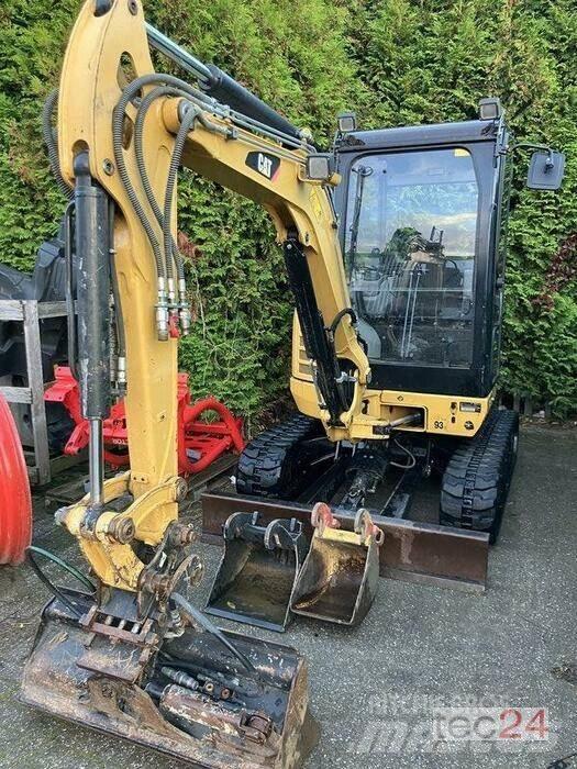 CAT 302.7 D Lastik tekerli ekskavatörler
