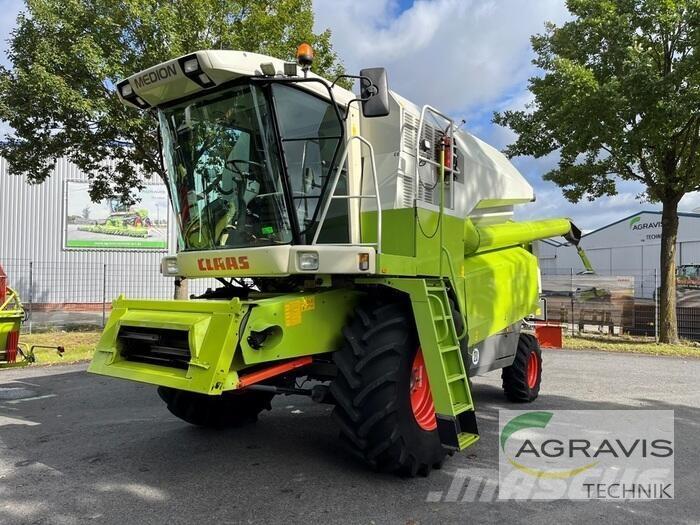 CLAAS MEDION 310 Biçerdöverler