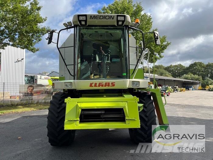 CLAAS MEDION 310 Biçerdöverler