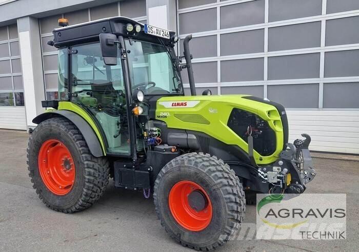 CLAAS NEXOS 240 L Traktörler
