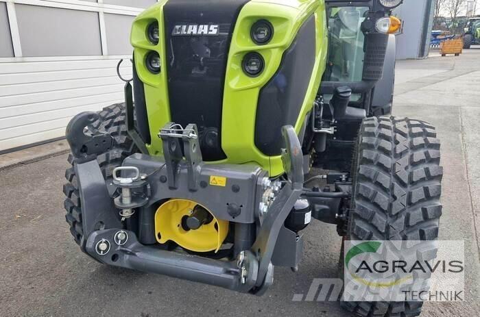 CLAAS NEXOS 240 L Traktörler