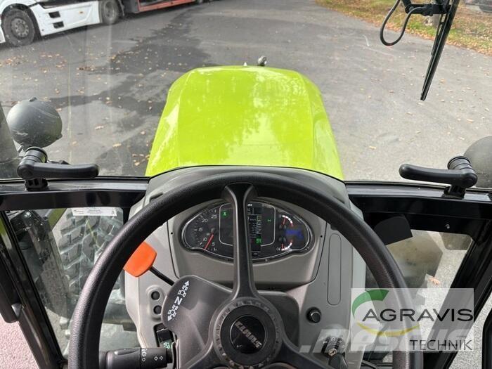 CLAAS NEXOS 240 L Traktörler