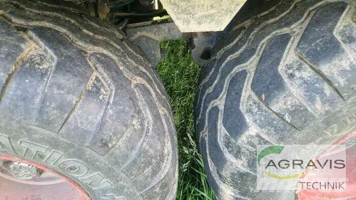 CLAAS QUANTUM 3500 P Kendi yükler römorklar
