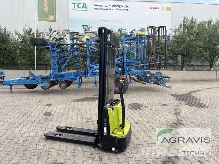 Clark WS12 Diger