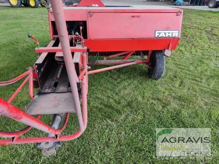 Deutz-Fahr HD 400 Küp balya makinalari