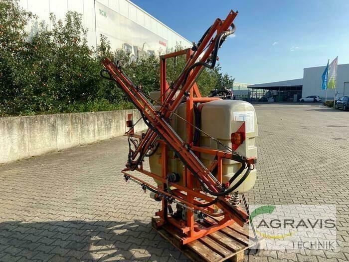 Douven 600 L Çekilir pülverizatörler