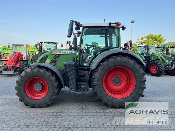 Fendt 718 VARIO S4 Traktörler