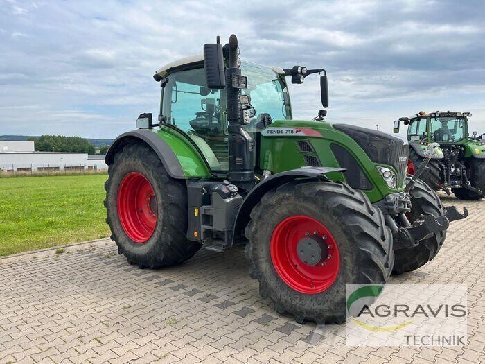 Fendt 718 VARIO S4 Traktörler