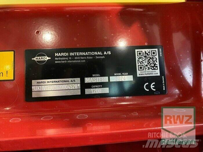 Hardi MASTER PRO 1200 Çekilir pülverizatörler