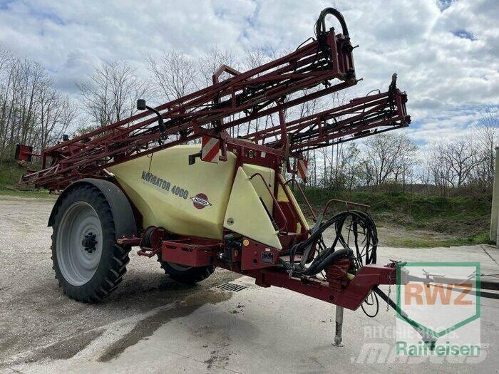 Hardi Navigator 4000 Çekilir pülverizatörler