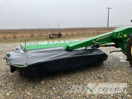 John Deere 328 A Çayir biçme makinalari
