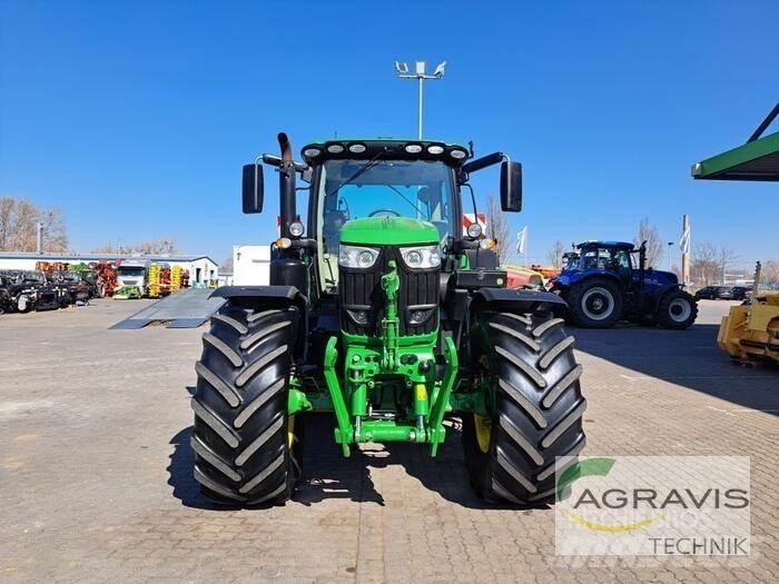 John Deere 6215 R Traktörler