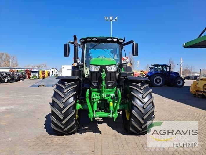 John Deere 6215 R Traktörler