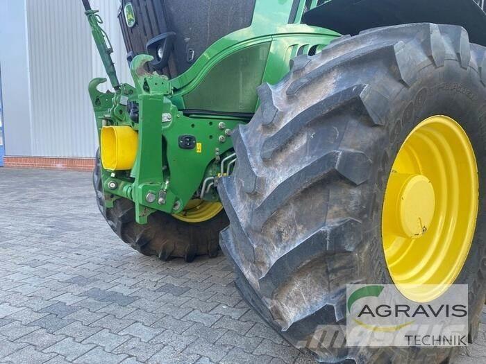 John Deere 6215 R Traktörler