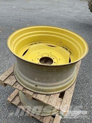 John Deere R38 + R28 Tekerlekler