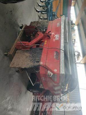 Kuhn Axis 20.1W Mineral gübre dagiticilar