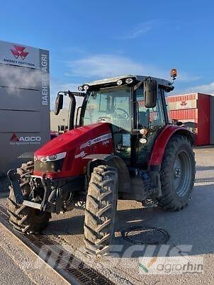 Massey Ferguson 5713S Traktörler