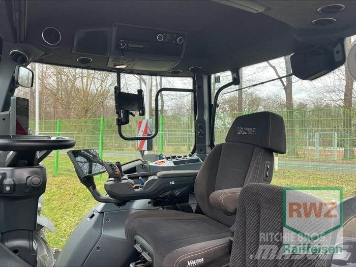 Valtra Q305 Traktörler