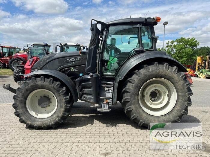 Valtra T 214 D 1B8 Traktörler
