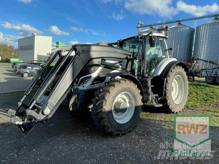 Valtra T215D Traktörler