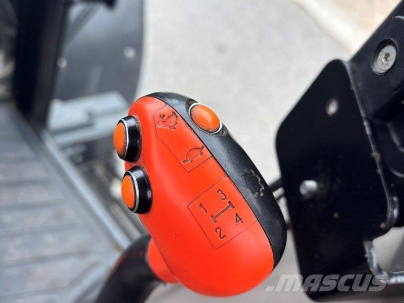 Case IH JXU 95 Traktörler