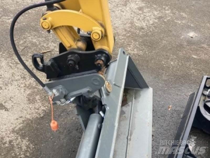 CAT 301.8-05A Mini ekskavatörler, 7 tona dek