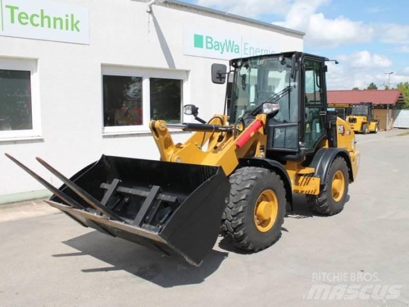 CAT 907 Tekerlekli yükleyiciler