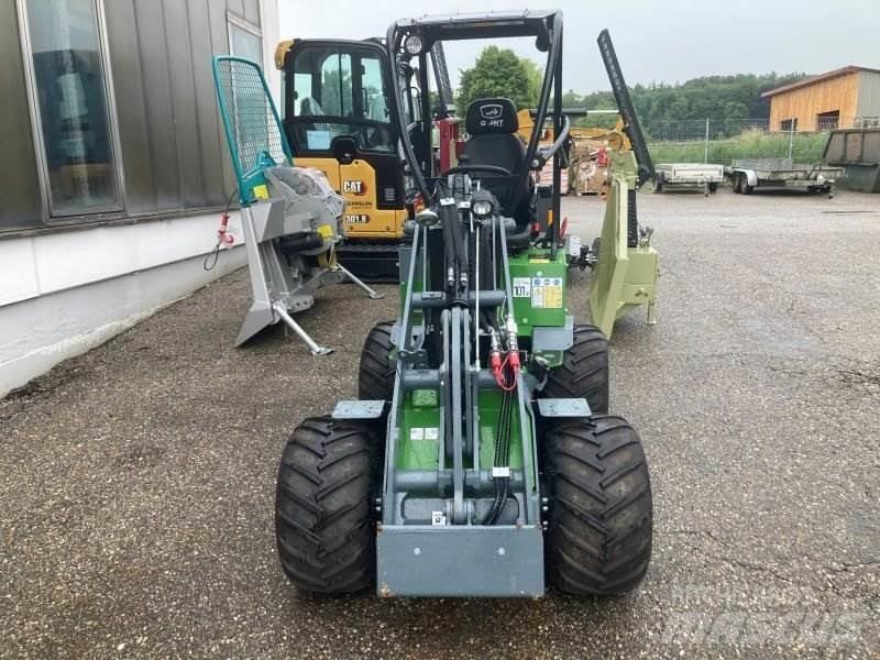 GiANT G1200 Skid steer loderler