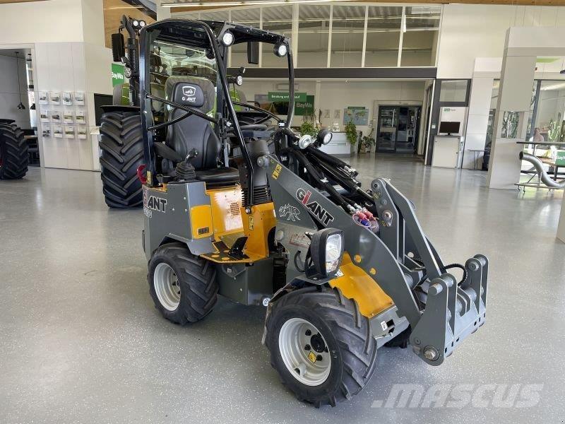 GiANT G1200 Skid steer loderler