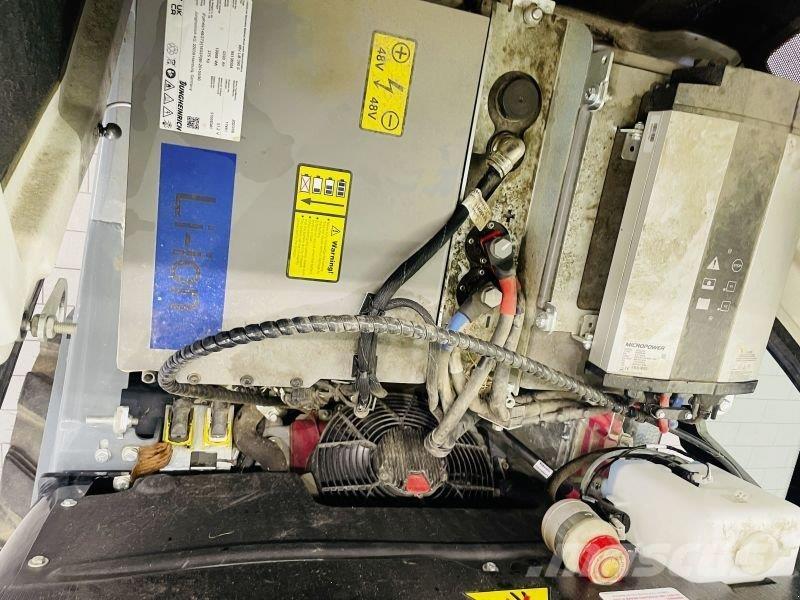 GiANT G2700E Skid steer loderler