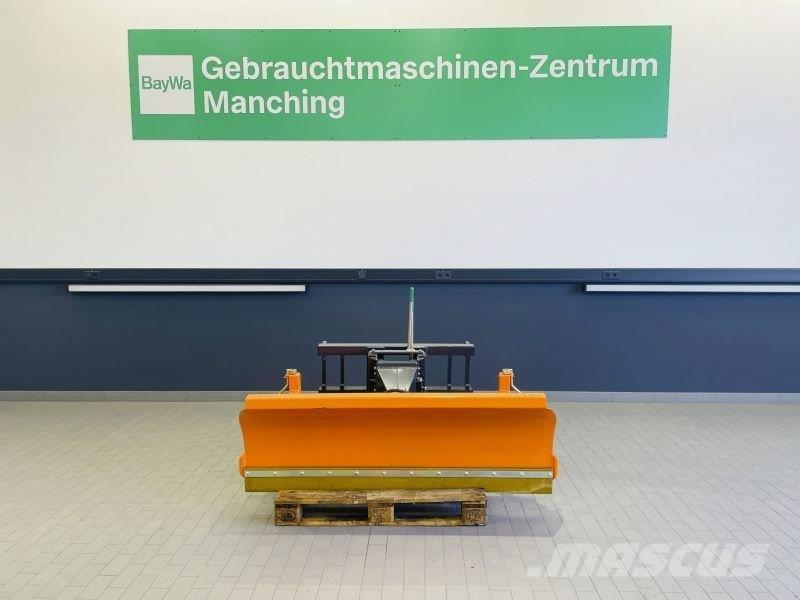 GiANT SK 180 Ön yükleyici atasmanlar