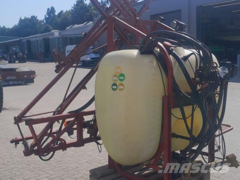 Hardi NK 800 Gübre dagitma tankerleri