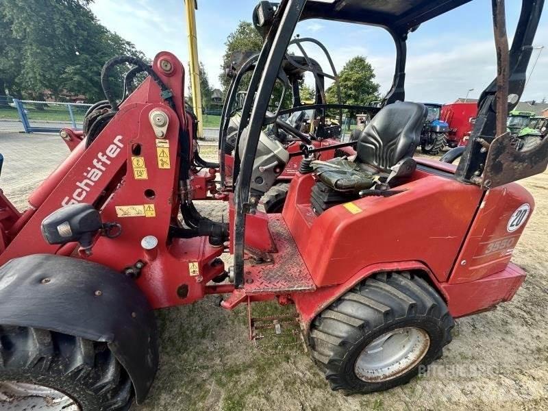 Schäffer 3550 Ön yükleyici ve kazicilar