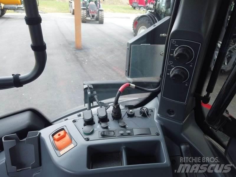 Valtra Q305 Traktörler