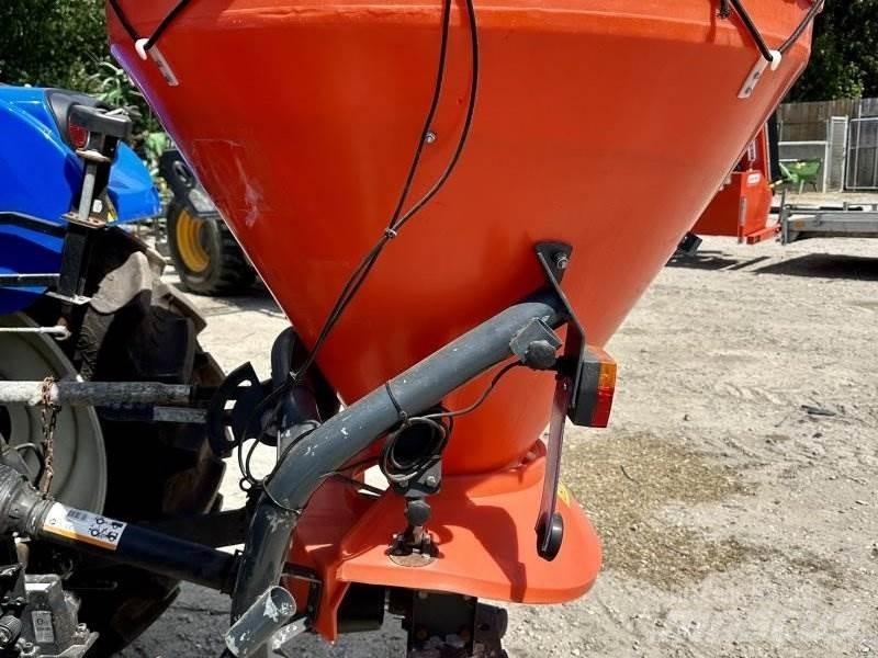  WDS 400 K Kum ve tuz serpiciler