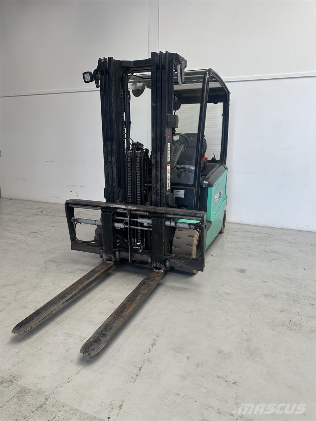 Mitsubishi FB35N Elektrikli forkliftler