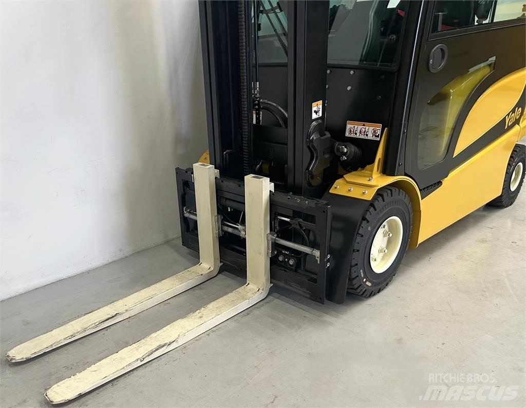 Yale ERP30VL (LWB) Elektrikli forkliftler