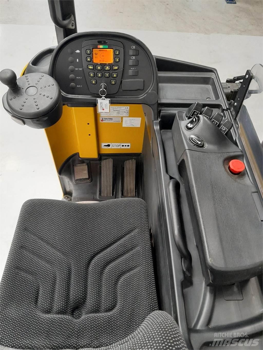 Yale MR14 Reach truck - depo içi istif araçları