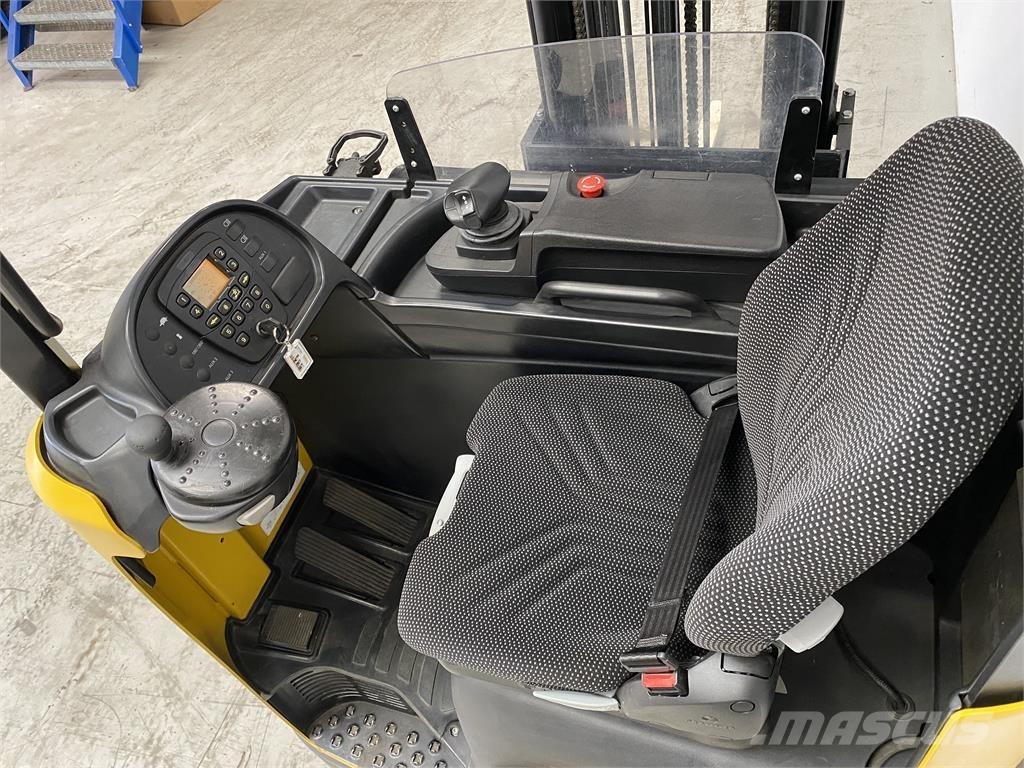 Yale MR16 Reach truck - depo içi istif araçları