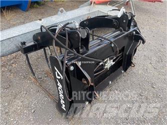 Agram FG1300 Ön yükleyici atasmanlar