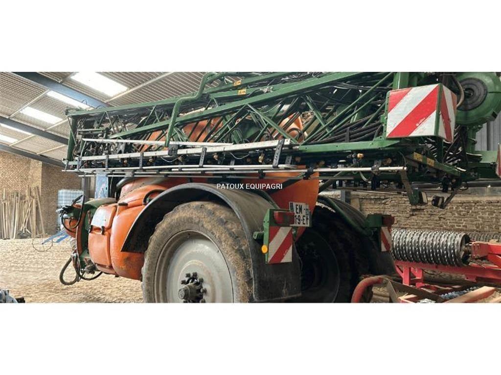 Amazone UX5200 Çekilir pülverizatörler