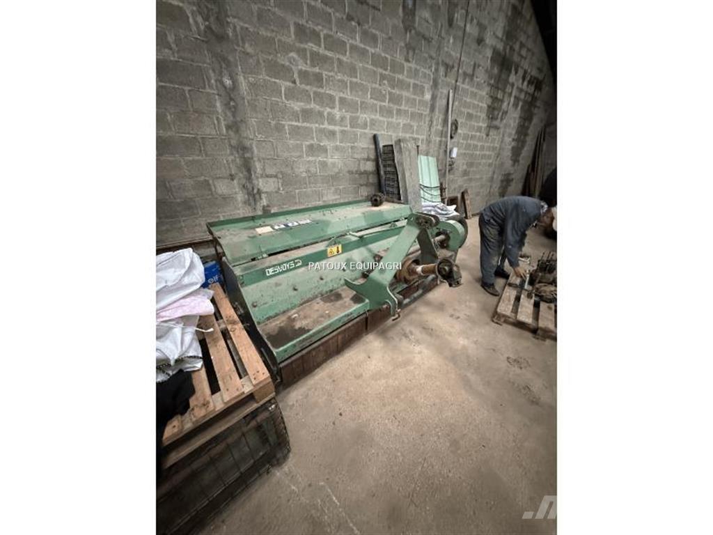 Desvoys DR 280 Üniversal ekim makinasi