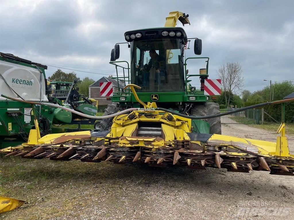 John Deere 7450 Silaj makinasi
