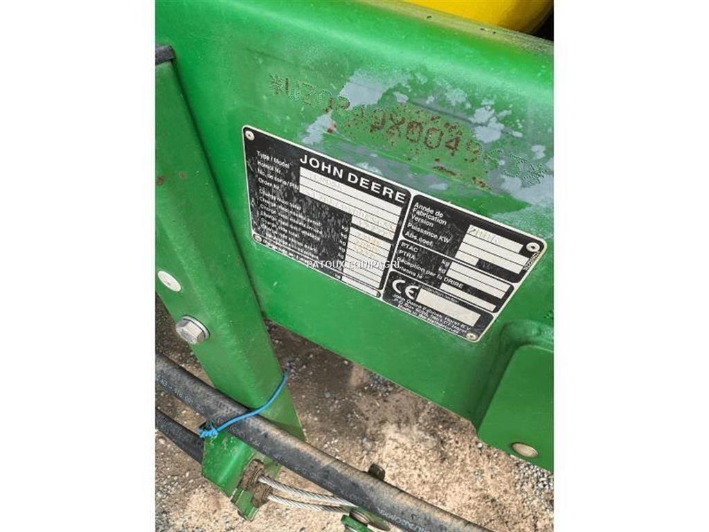 John Deere 840 Çekilir pülverizatörler