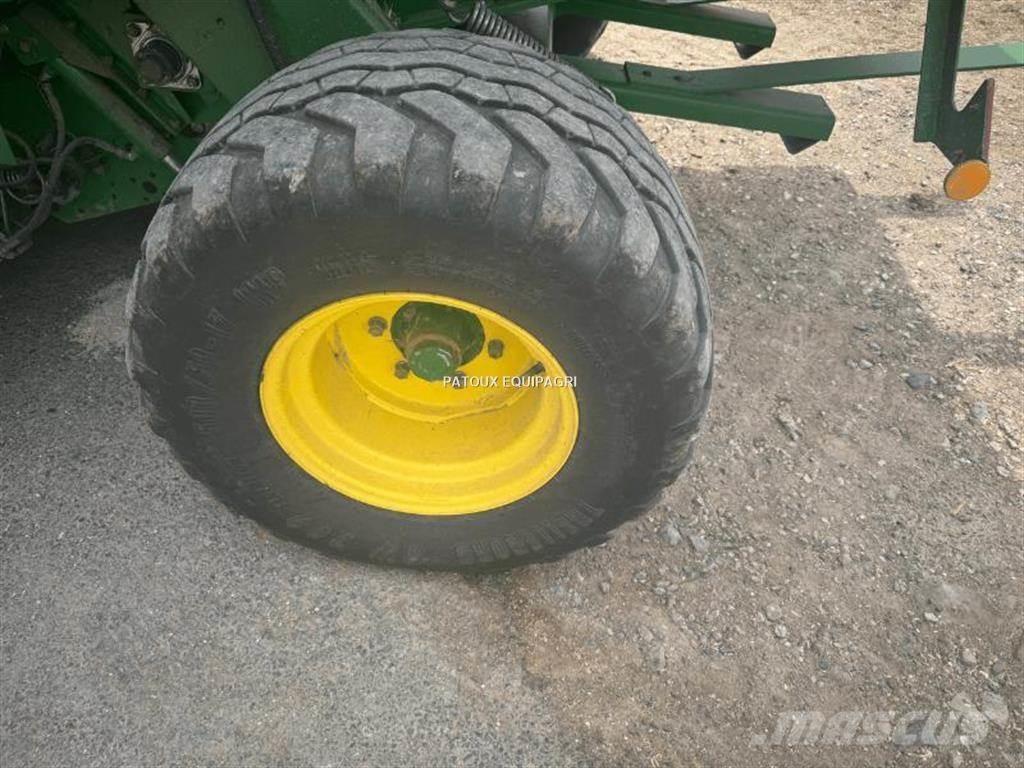 John Deere 864 Rulo balya makinalari