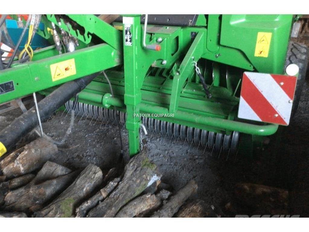 John Deere V461M Rulo balya makinalari