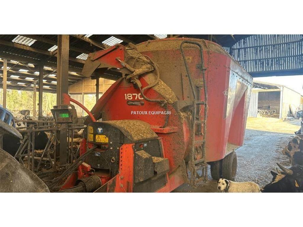 Kuhn 1870 Mikser besleyiciler