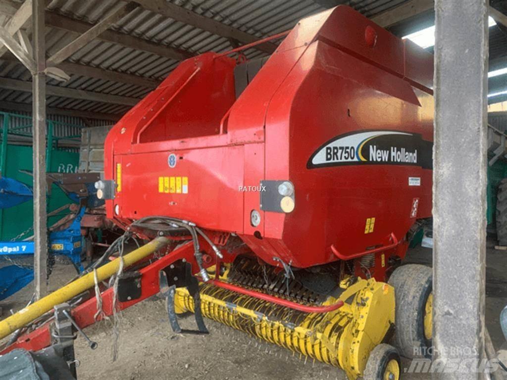 New Holland BR750 Rulo balya makinalari